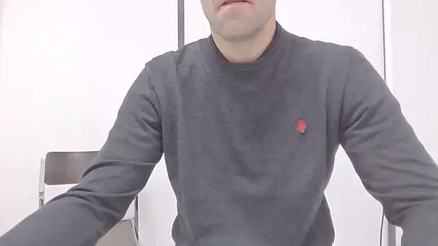 Snapshot of Simon_76 chatting on 09.30.25 Simon 76 online show from 09.30.25