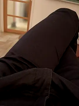 Snapshot of Simon_76 chatting on 10.01.25 Simon 76 online show from 10.01.25