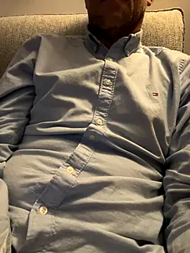 Snapshot of Simon_76 chatting on 10.08.25 Simon 76 online show from 10.08.25