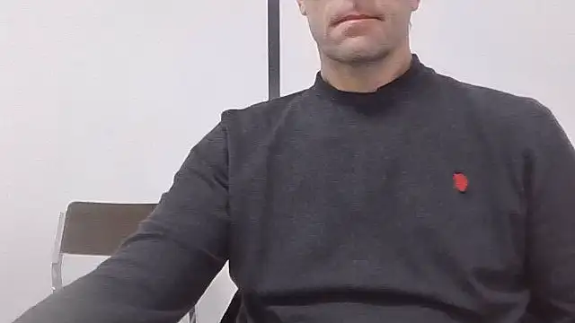 Snapshot of Simon_76 chatting on 11.10.25 Simon 76 online show from 11.10.25