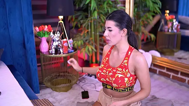 Snapshot of TanyaVonDe chatting on 02.13.26 TanyaVonDe online show from 02.13.26