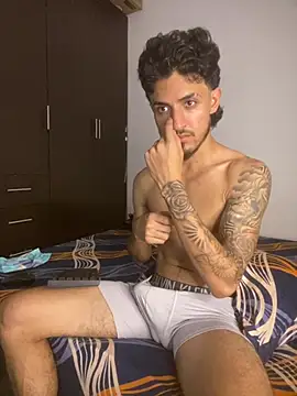 Snapshot of Zayn_kane chatting on 07.16.26 Zayn kane online show from 07.16.26