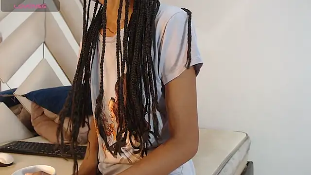 Snapshot of willow_smitt chatting on 02.11.26 willow smitt online show from 02.11.26