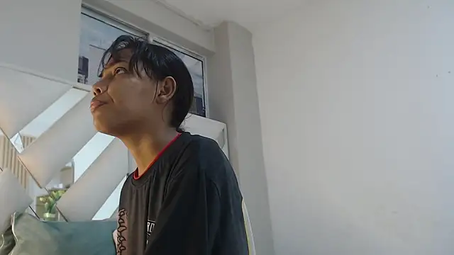 willow smitt online show from 03.27.26