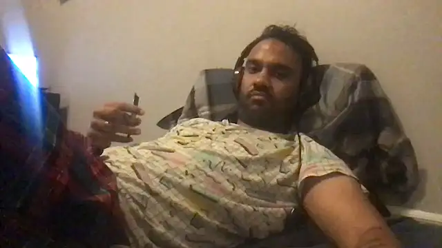 Snapshot of hami513 chatting on 09.22.25 hami513 online show from 09.22.25