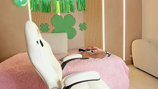 stephany summer online show from 03.17.26