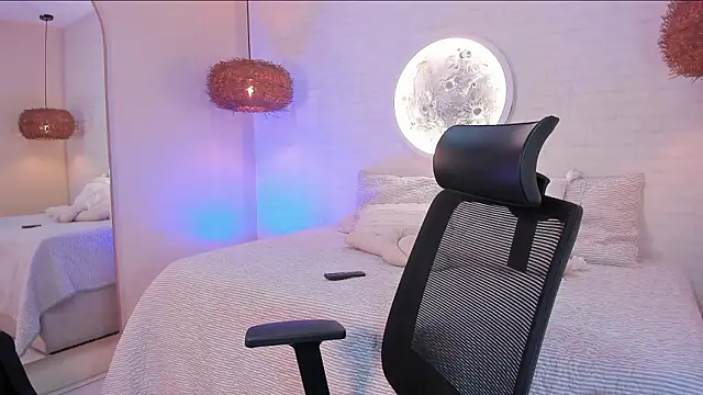 OLIVER COLT online show from 03.07.26