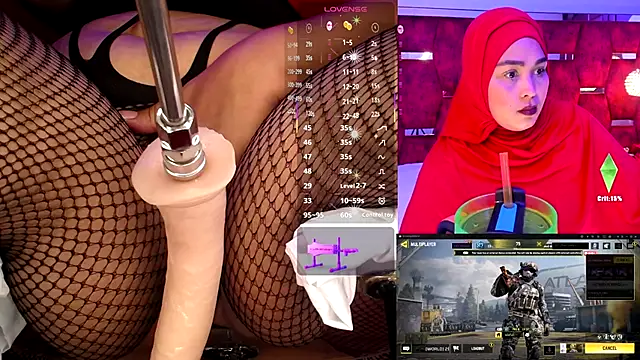 Snapshot of BBWHijab chatting on 10.05.25 BBWHijab online show from 10.05.25