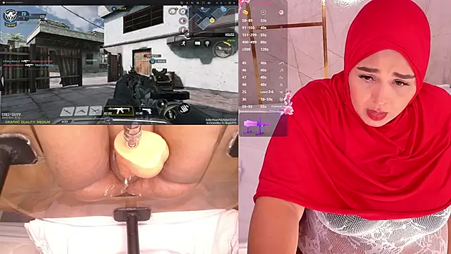 Snapshot of BBWHijab chatting on 10.19.25 BBWHijab online show from 10.19.25