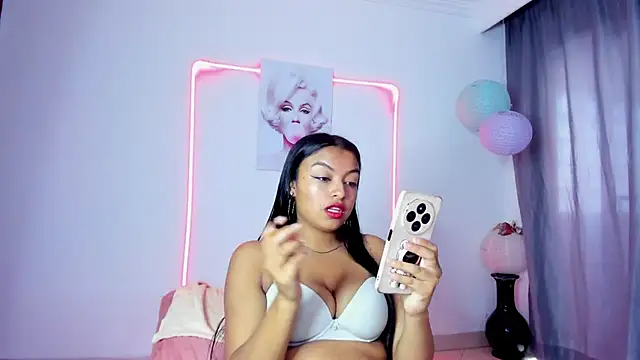 sweet cinamon online show from 11.25.25