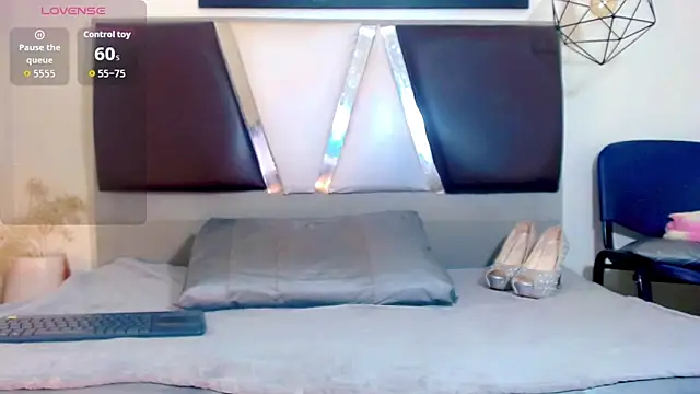 alexsandra kiss online show from 11.25.25