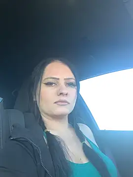 Snapshot of AstraSinnDD chatting on 11.02.25 AstraSinnDD online show from 11.02.25