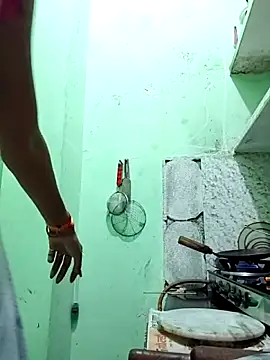 Hotty-Nidhi online show from 09.09.25