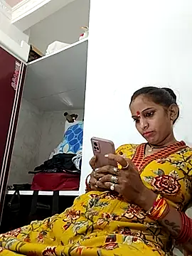 Hotty-Nidhi online show from 09.28.25