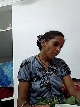 Hotty-Nidhi online show from 10.03.25