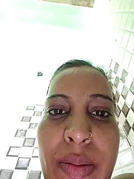 Hotty-Nidhi online show from 10.25.25