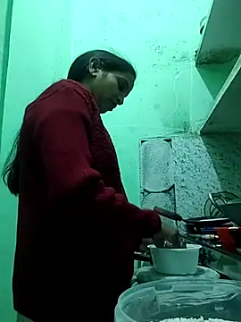 Hotty-Nidhi online show from 11.14.25