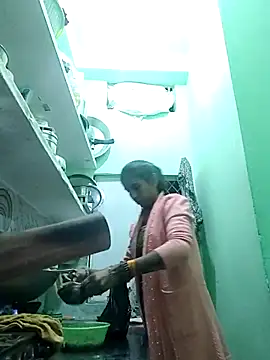 Hotty-Nidhi online show from 12.15.25