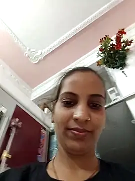Hotty-Nidhi online show from 05.31.26
