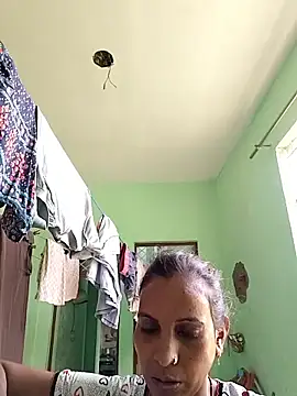 Snapshot of Hotty-Nidhi chatting on 06.06.26 Hotty-Nidhi online show from 06.06.26