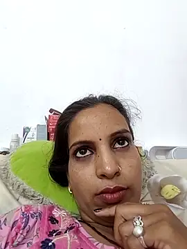 Snapshot of Hotty-Nidhi chatting on 06.19.26 Hotty-Nidhi online show from 06.19.26