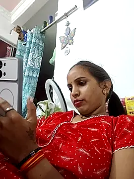 Snapshot of Hotty-Nidhi chatting on 07.05.26 Hotty-Nidhi online show from 07.05.26