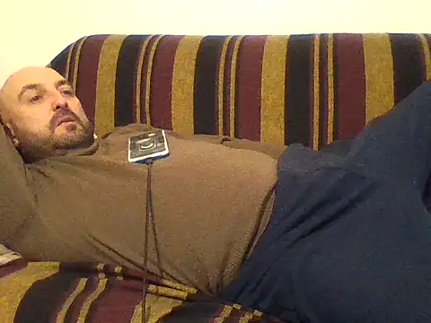 Snapshot of maxxxio12 chatting on 03.18.25 maxxxio12 online show from 03.18.25