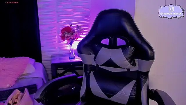 Melody Black  online show from 11.18.25