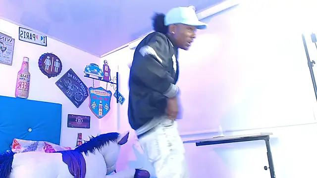 lili roussi online show from 03.26.26