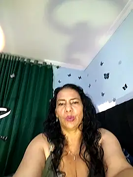 AlexaNovoa  online show from 11.29.25