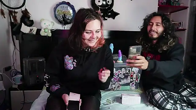 Devil And Princess online show from 11.18.25