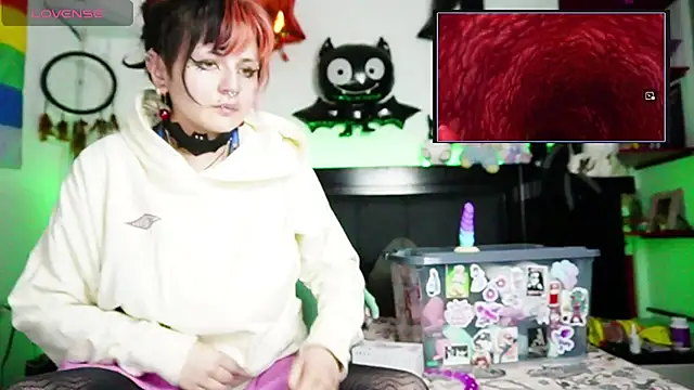 Devil And Princess online show from 04.13.26