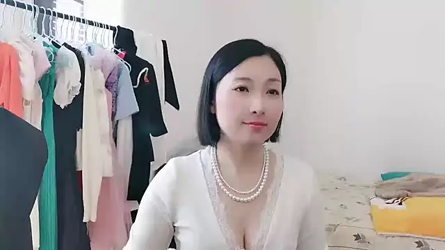 Snapshot of Rachel-6600 chatting on 11.24.25 Rachel-6600 online show from 11.24.25