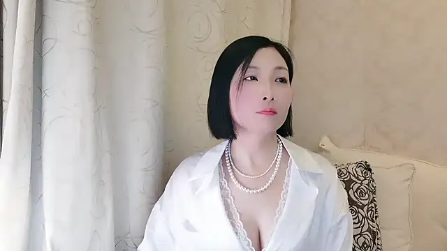 Snapshot of Rachel-6600 chatting on 11.24.25 Rachel-6600 online show from 11.24.25