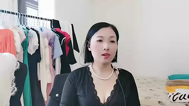 Snapshot of Rachel-6600 chatting on 11.26.25 Rachel-6600 online show from 11.26.25