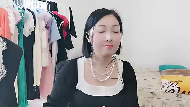 Snapshot of Rachel-6600 chatting on 12.01.25 Rachel-6600 online show from 12.01.25