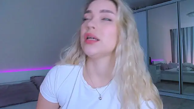 DIANAxxxDIAMOND online show from 11.13.25