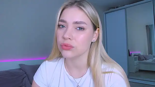 DIANAxxxDIAMOND online show from 11.14.25