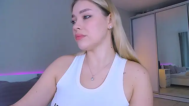 DIANAxxxDIAMOND online show from 11.22.25