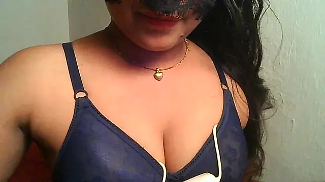 Snapshot of Cludi-New chatting on 03.16.25 Cludi-New online show from 03.16.25