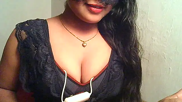 Snapshot of Cludi-New chatting on 03.18.25 Cludi-New online show from 03.18.25