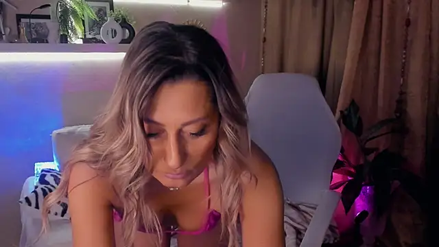 SarahAlluring online show from 05.31.26