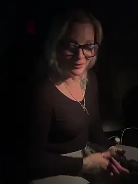 Curvy-Cleo online show from 10.26.25