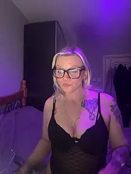 Curvy-Cleo online show from 02.17.26