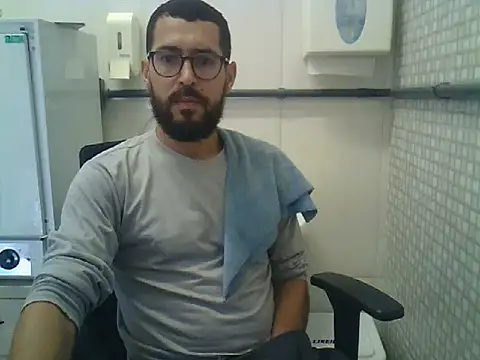 Snapshot of pdasgyn chatting on 04.24.26 pdasgyn online show from 04.24.26