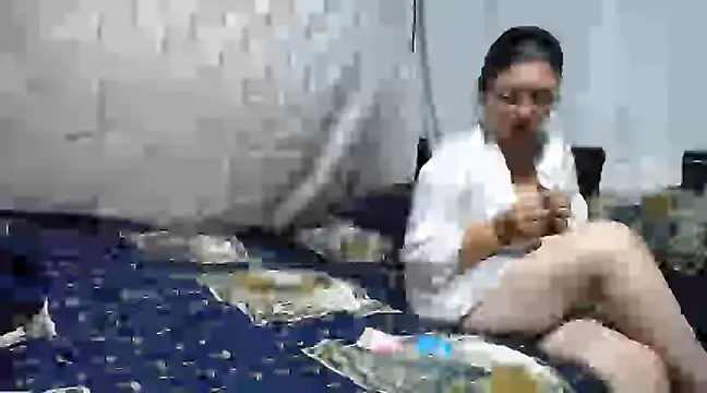 SHARONYJQVI online show from 03.12.25