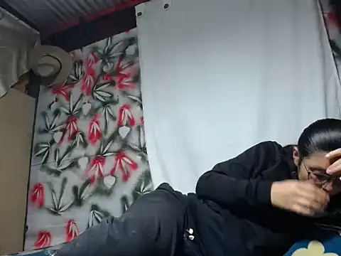 SHARONYJQVI online show from 09.27.25