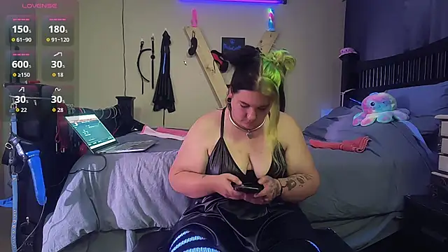 KinkyBratandDaddy online show from 11.19.25