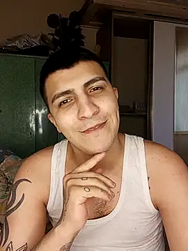 Snapshot of Kadir1320@xh chatting on 03.11.25 Kadir1320xh online show from 03.11.25