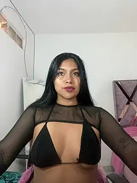 Snapshot of Tania_rendon chatting on 03.21.25 Tania rendon online show from 03.21.25